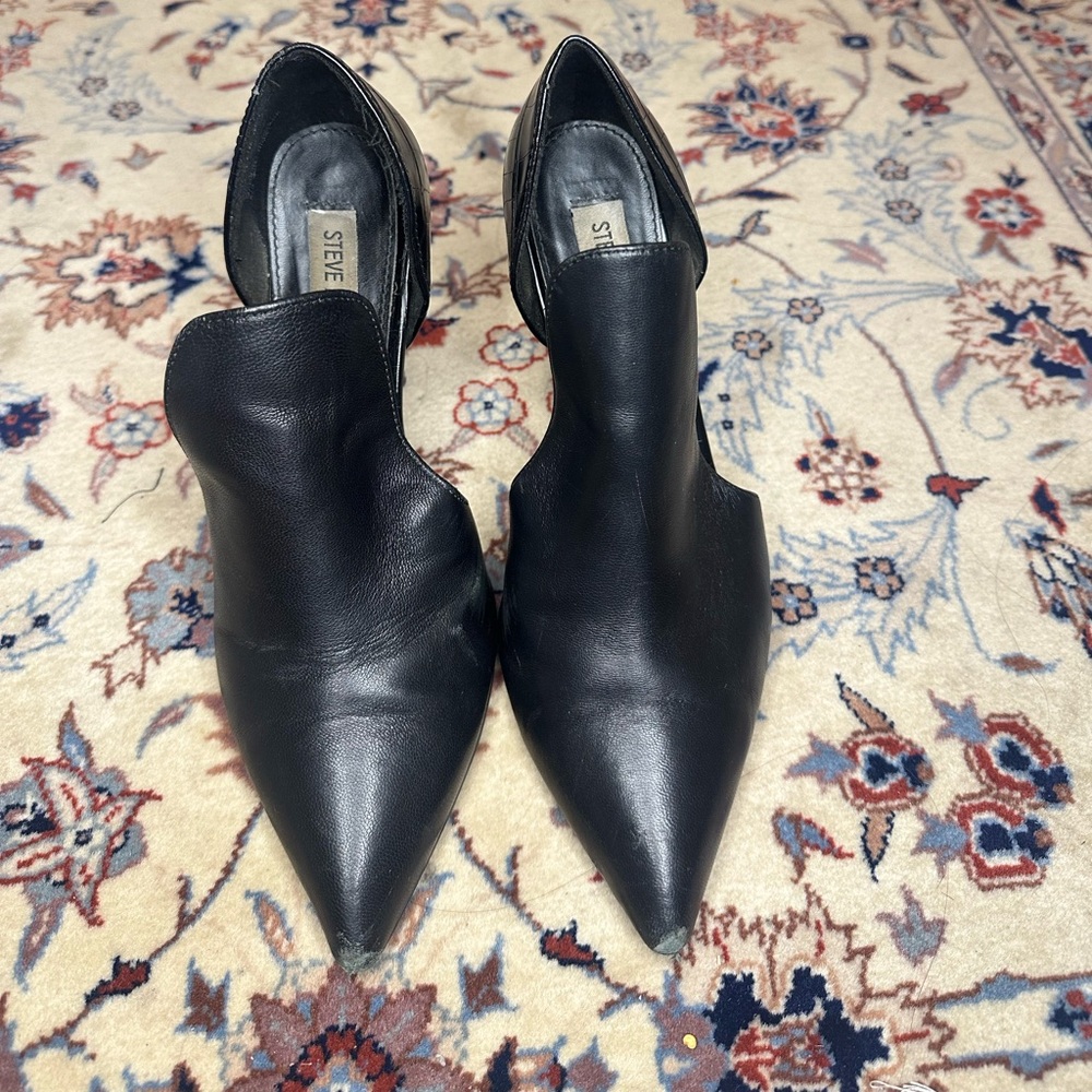Steve Madden Black Pointed Heels